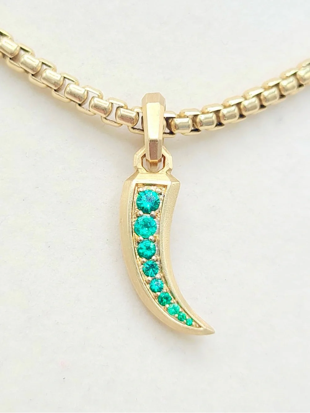 DAVID YURMAN Petrvs® Claw Amulet In 18K Yellow Gold With Emeralds, 30.7mm